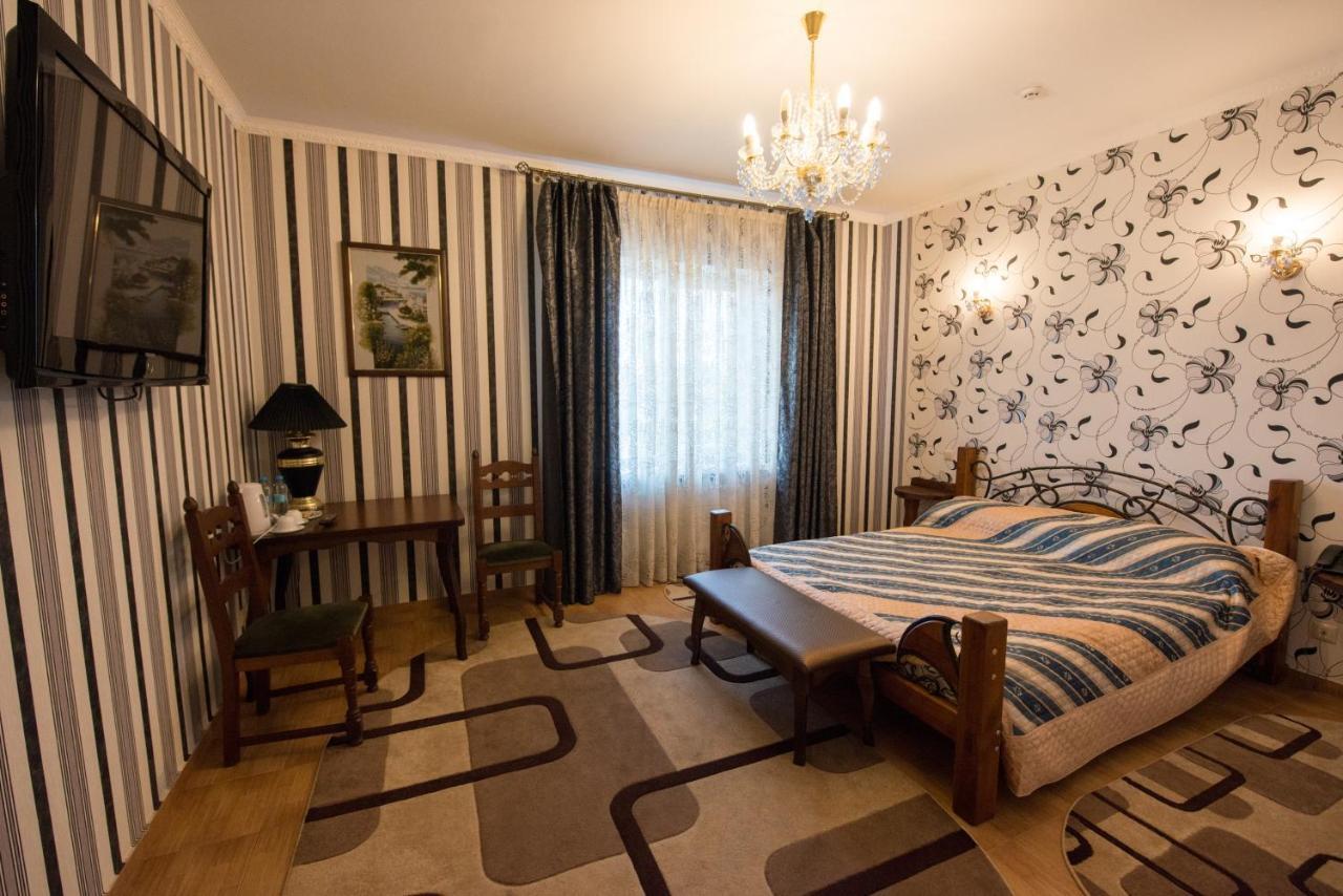 Oazis-M Hotel Babin Exterior foto